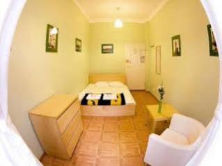 Nathan'S Villa Hostel วอร์ซอ ภายนอก รูปภาพ