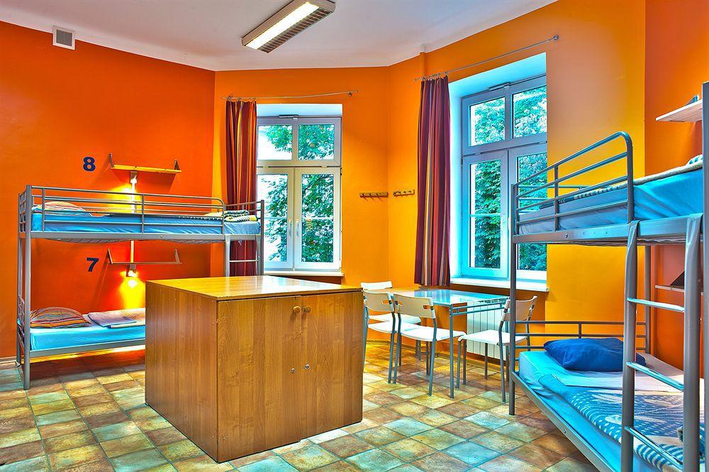 Nathan'S Villa Hostel วอร์ซอ ภายนอก รูปภาพ