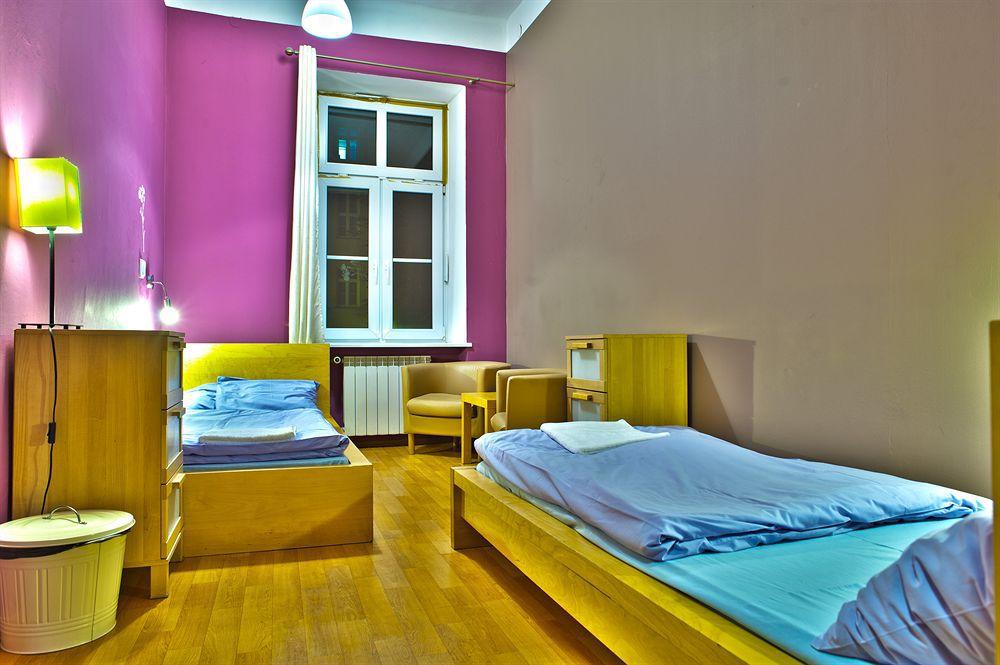Nathan'S Villa Hostel วอร์ซอ ภายนอก รูปภาพ