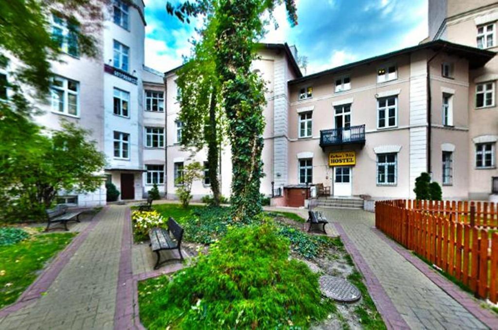 Nathan'S Villa Hostel วอร์ซอ ภายนอก รูปภาพ