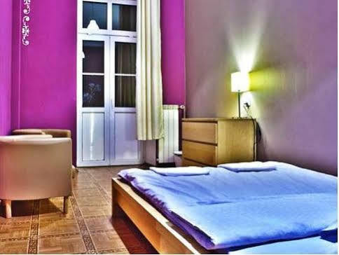 Nathan'S Villa Hostel วอร์ซอ ภายนอก รูปภาพ